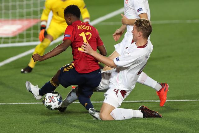 世界杯夺冠赔率:西英法争霸 南美双雄跌出三甲