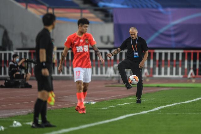 杜兰特11分太阳负雄鹿 阿德巴约三分绝杀活塞